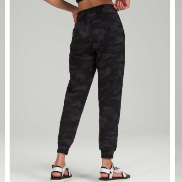 Lululemon Scuba High-Rise French Terry Jogger Sz 8 Heritage 365 Camo Deep Coal - Picture 5 of 13